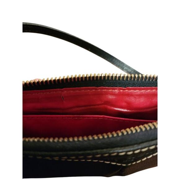 Dooney & Bourke Black Genuine Calf Leather Pleated Wristlet - Picture 5 of 9